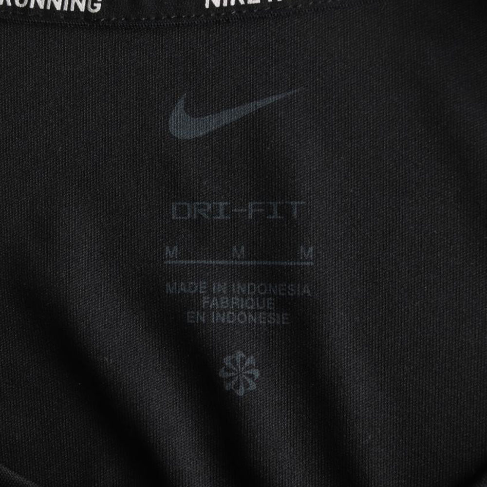 나이키 러닝 블랙 스우시 드라이핏 긴팔 티셔츠 이미지 5