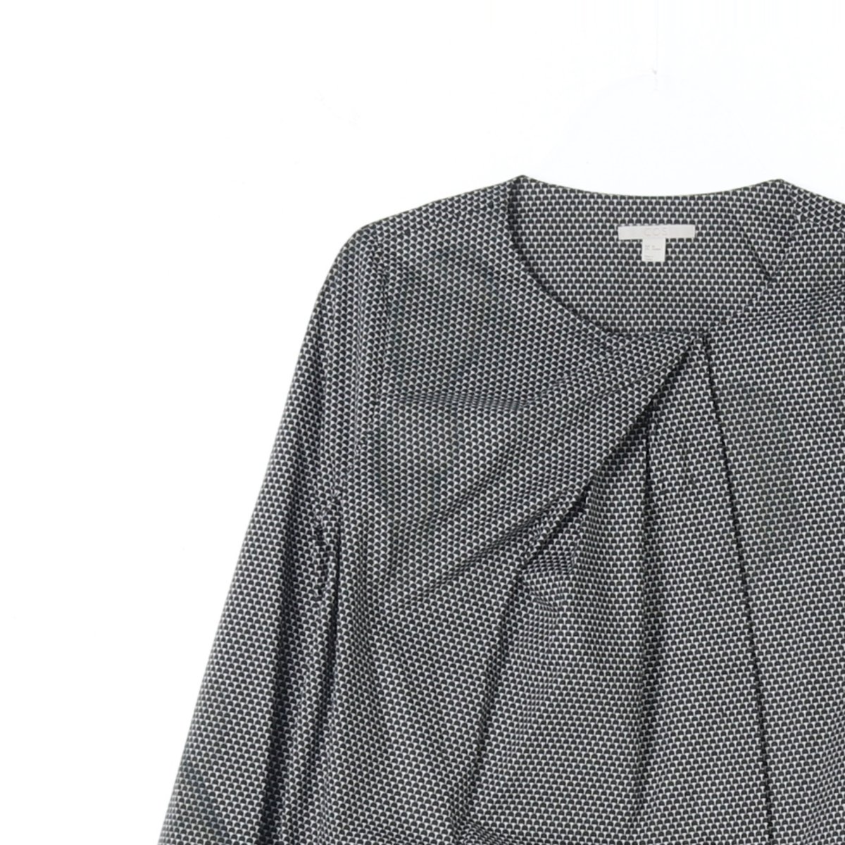 코스 블랙 패턴 드레이프 라운드 7부 블라우스 이미지 2