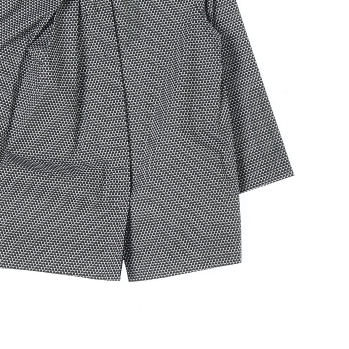 코스 블랙 패턴 드레이프 라운드 7부 블라우스 이미지 3