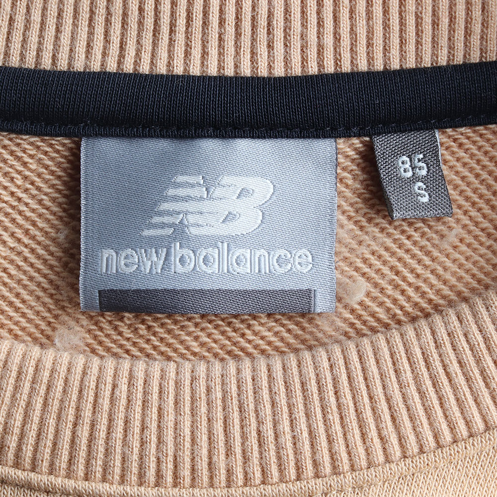 뉴발란스 베이지 로고 쭈리 맨투맨 스웨트셔츠 이미지 5