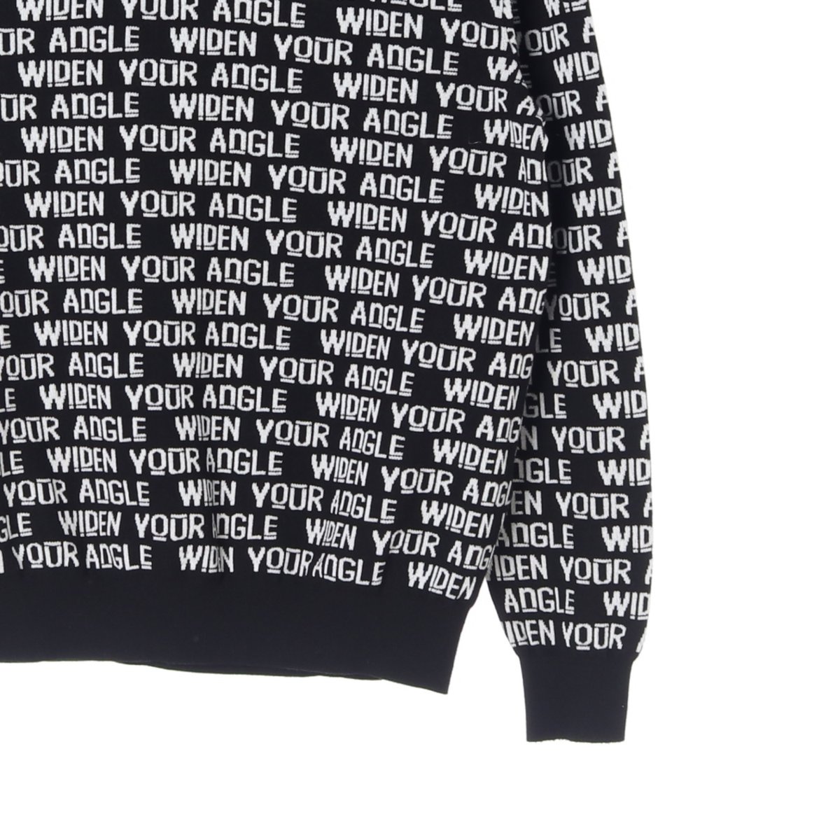 와이드앵글 로고 패턴 블랙 니트 티셔츠 이미지 3