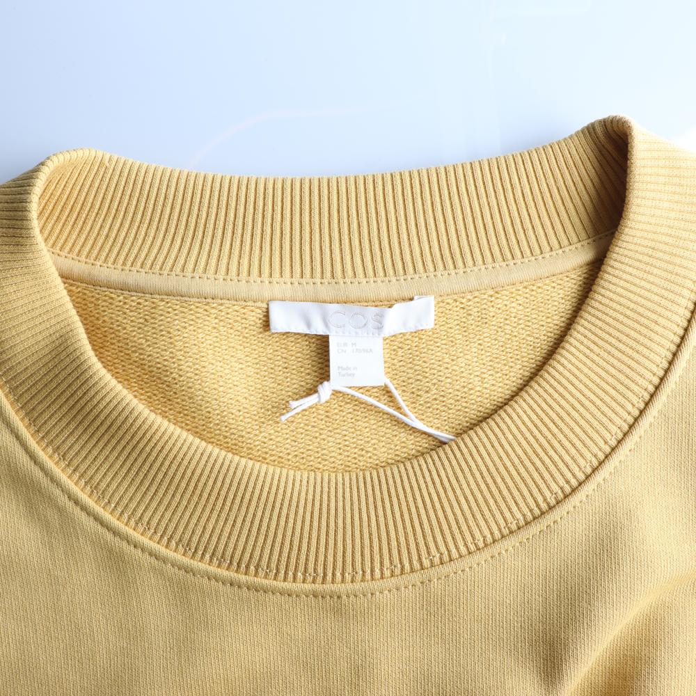 코스 남녀공용 머스타드 크롭 맨투맨 스웨트셔츠 이미지 5