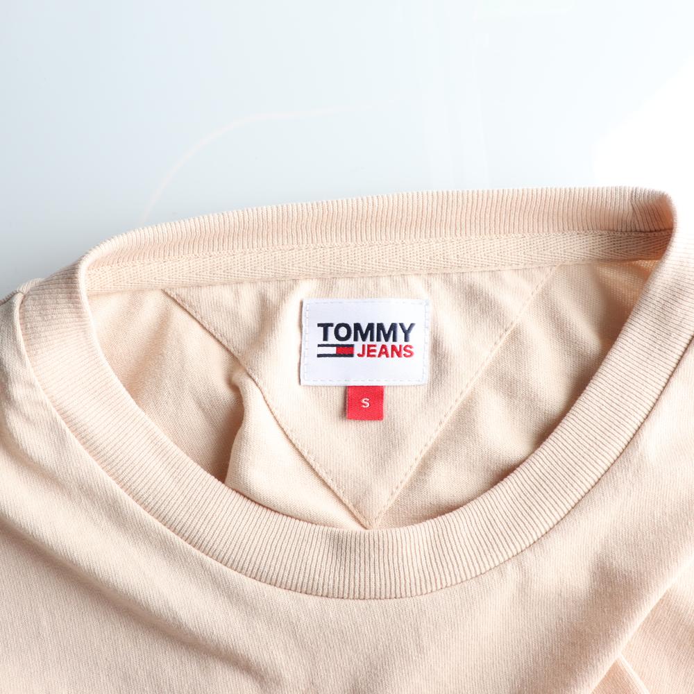 타미 진스 베이지 로고 크롭 맨투맨 스웨트셔츠 이미지 5