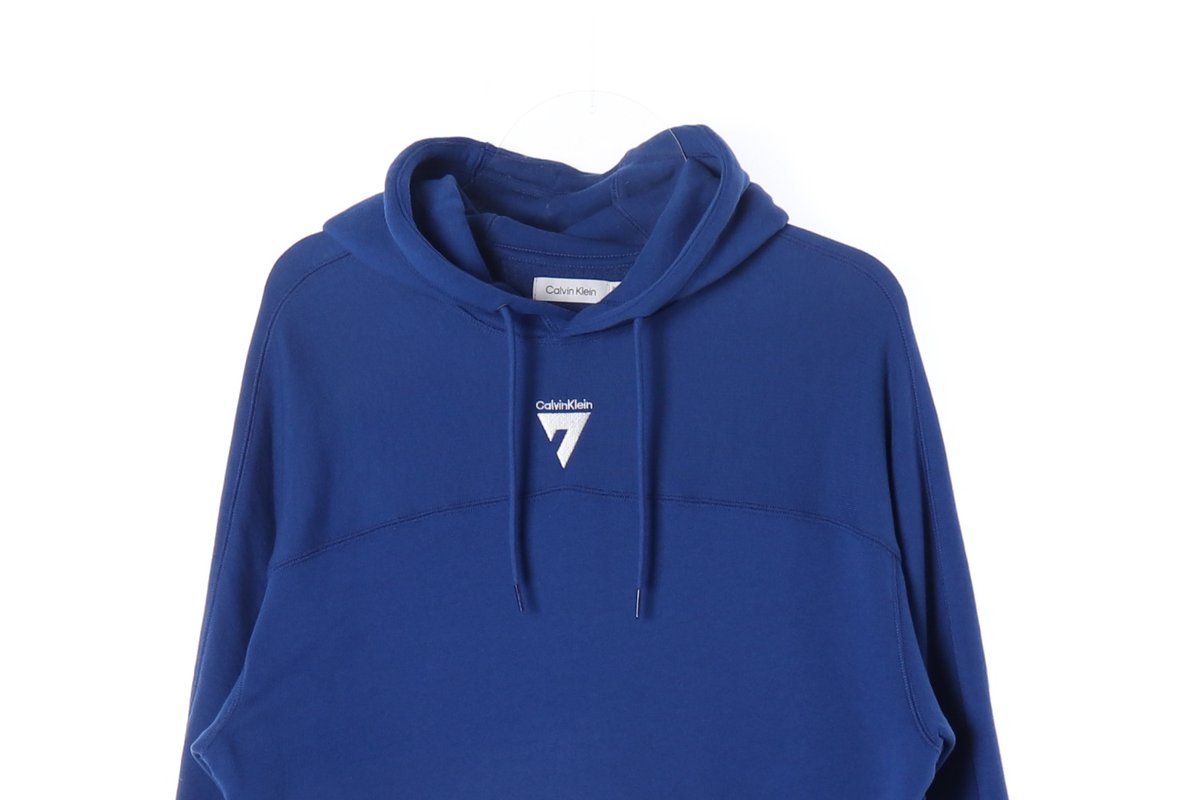 캘빈클라인 x 손흥민 캡슐 릴렉스 후드티 블루 후디 이미지 2