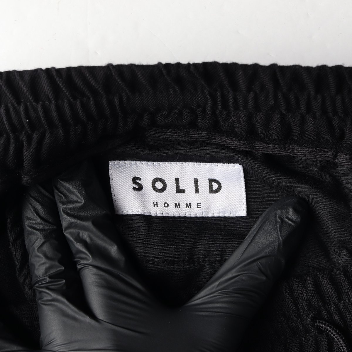 솔리드옴므 우영미 22FW 울 카고 조거팬츠 밴딩 바지 블랙 이미지 6