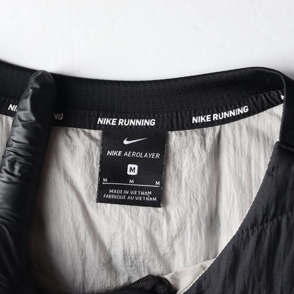 나이키 에어로레이어 러닝 베스트 패딩 조끼 블랙 M 이미지 5
