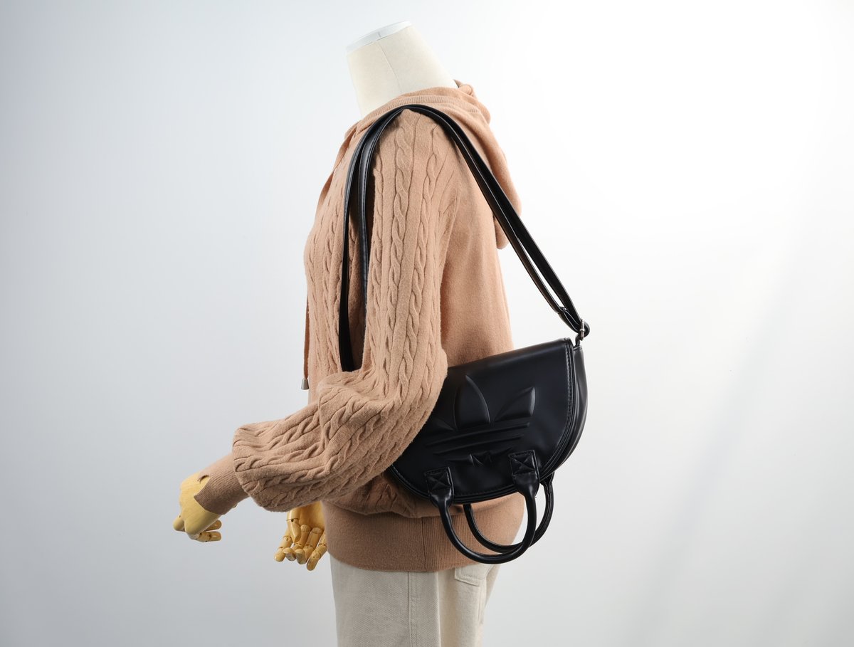 아디다스 폴리우레탄 트레포일 사첼백 크로스백  이미지 10